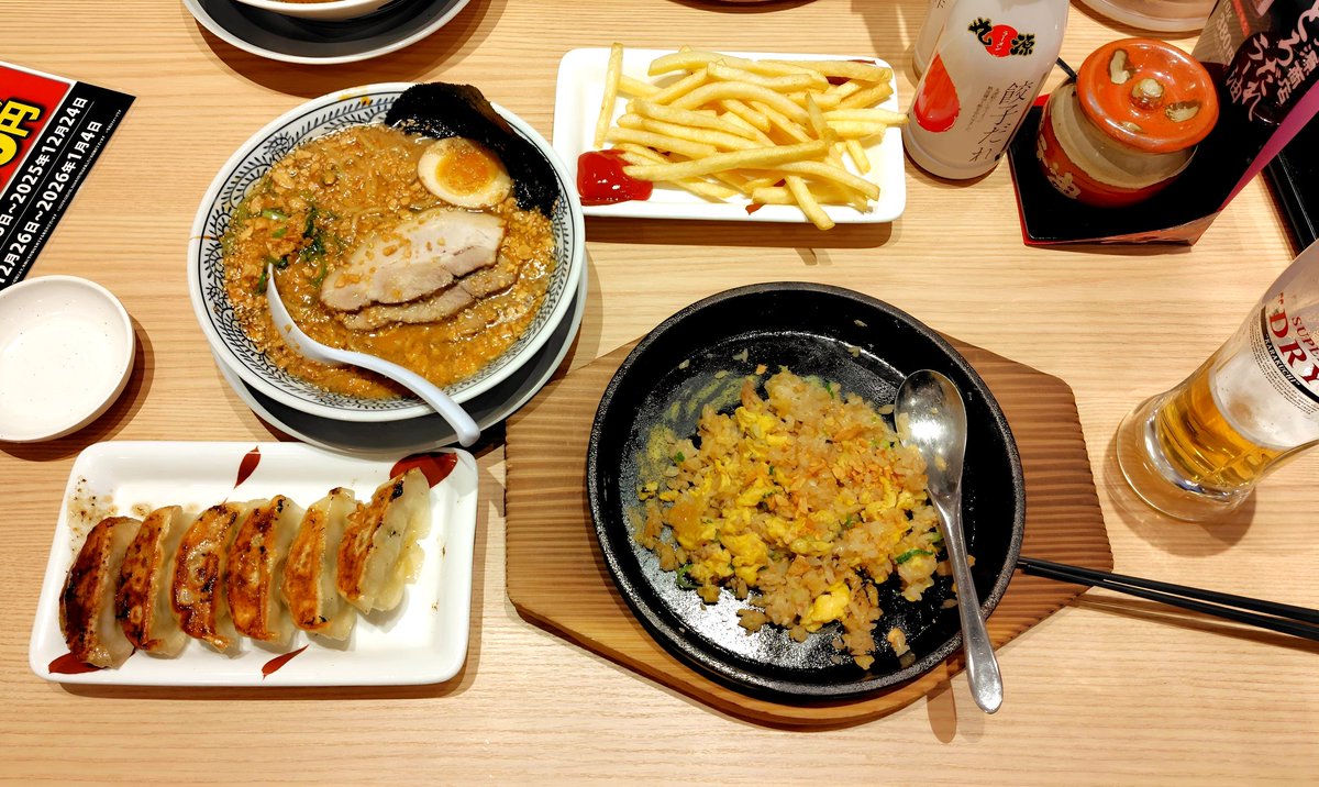 久しぶりに丸源ラーメン🍜
ホントは山岡家に行きたいんだけど嫁さんが丸源が良いって俺の希望は脚下される (笑)
丸源🍜も美味しいけどね😄