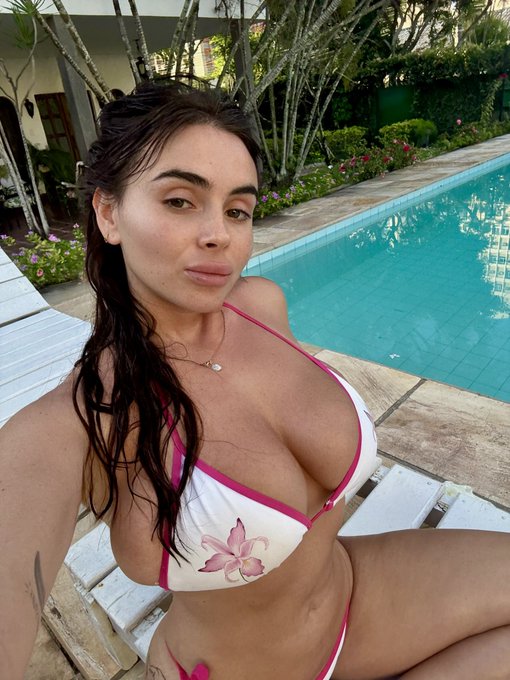 1 pic. Ending the year with a tan https://t.co/SvbZoCLfB7