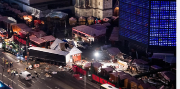 Kreuzbergplan's tweet photo. Das ist Demokratie der Altparteien, die Augen nur auf die AfD gerichtet 😮 
ZWEI Täter-ZWEI Taten = 19 TOTE 498 VERLETZTE 
Die Täter waren den Behörden lange vor den Anschlägen bekannt.  

#Berlin - 13 Tote und 170 Verletzte  
Die Sicherheitsbehörden (u. a. in Nordrhein-Westfalen und Berlin) stuften ihn als Gefährder ein, dem schwere Straftaten zuzutrauen waren. Er wurde observiert und abgehört.  

 #Magedeburg 6 Tote und 328 Verletzte  
Zum Mitschreiben oder vielleicht Mitdenken :  Man hätte den Täter gern der AfD zugeschrieben. Aber geht ja nicht? Er hätte als AfD Anhänger niemals die Sicherheitsüberprüfungen bei der Bewerbung als #Arzt im Krankenhaus des #Maßregelvollzugs  (z. B. gemäß §§ 63, 64 StGB) überstanden. 

Er hat in einem sehr sensiblen Bereich der #forensischen #Psychiatrie, gearbeitet, der unter die #Justizvollzugsbehörden der Länder fällt.  In diesen Einrichtungen sind psychisch kranke oder gestörte Straftäter untergebracht und behandelt. Die Bewerber unterliegen – einschließlich Ärzte – strengen #Sicherheits- und #Zuverlässigkeitsüberprüfungen.  Diese dienen der Absicherung von Patienten, Personal und der Gesellschaft und basieren auf landesspezifischen Justizvollzugsgesetzen (JAG), wie z. B. § 6 JAG, der die persönliche Zuverlässigkeit als Einstellungsvoraussetzung fordert.