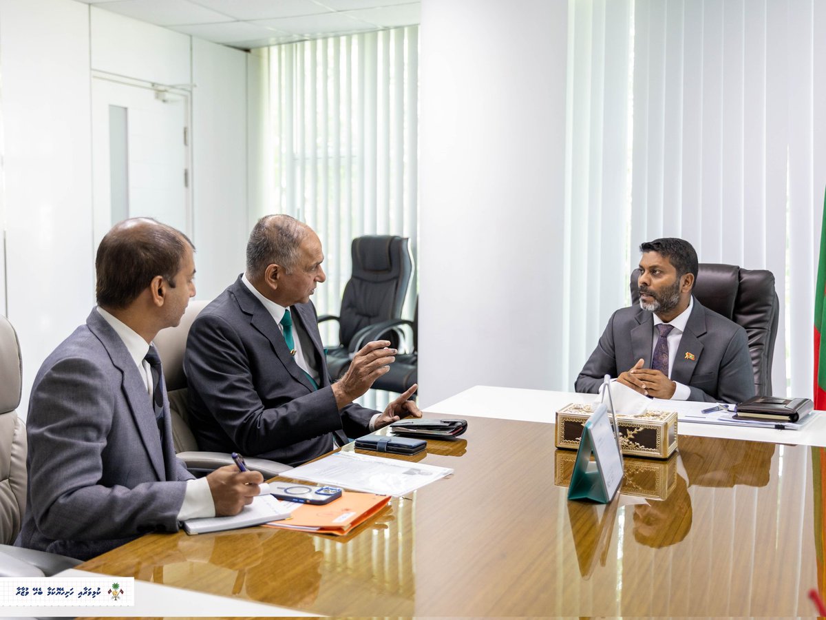 MoSFR_mv's tweet image. Minister of Sports, Fitness and Recreation, Abdulla Rafiu, met with the High Commissioner of Pakistan to the Maldives, His Excellency Vice Admiral (R) Faisal Rasul Lodhi.
In this meeting, they exchanged views on expanding opportunities for athletes, strengthening long term…