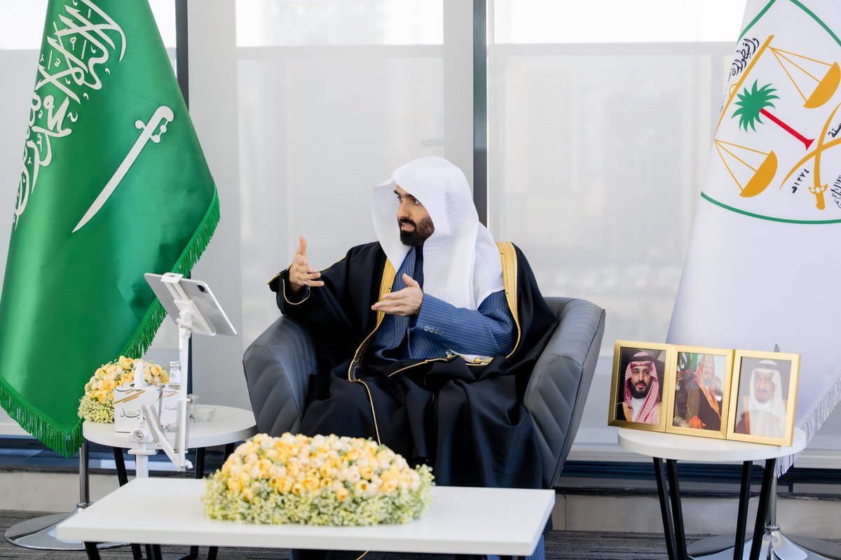 ضمن المتابعة المستمرة لأعمال المحاكم؛ معالي د. خالد بن محمد اليوسف يطّلع على سير العمل بمحكمة التنفيذ الإدارية بالرياض
#ديوان_المظالم