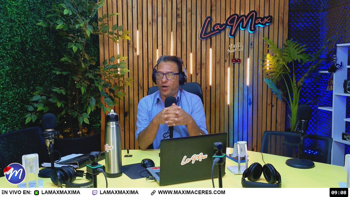LaMaxMaxima's tweet photo. YA es MARTES 23 de DICIEMBRE😱 MIRÁ la CIUDAD de CERES en VIVO #BunkerRadio ... https://t.co/KRP9pGEFwh a través de @YouTube https://t.co/luc0oTG6gi