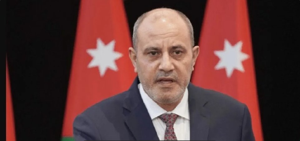 تعيين وزير الصناعة والتجارة السابق رئيسا تنفيذيا لمصانع الاسمنت 