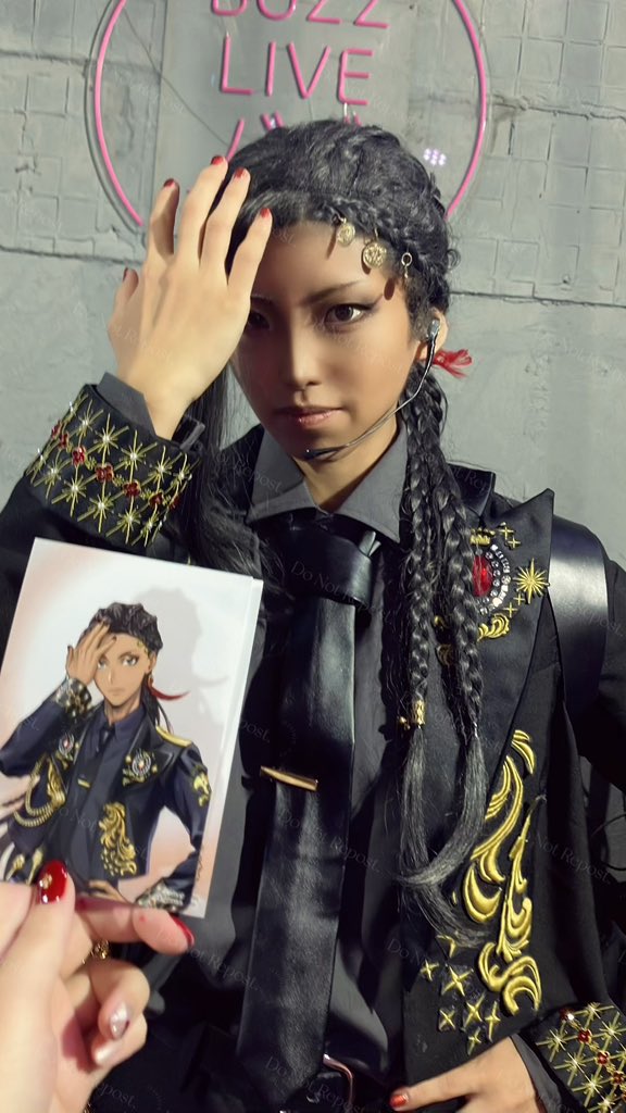 【cosplay/twst】

公式ブロマイドと✋

Jamil:<a href="/jujuju_cos/">ゆゆゆ𓆗@2/8🥓南4つ27ab28ab</a> 
(一部衣装改変)

開演前にピャ❣️と撮ったけどポーズは予習していたのでなんとかなった✌️笑