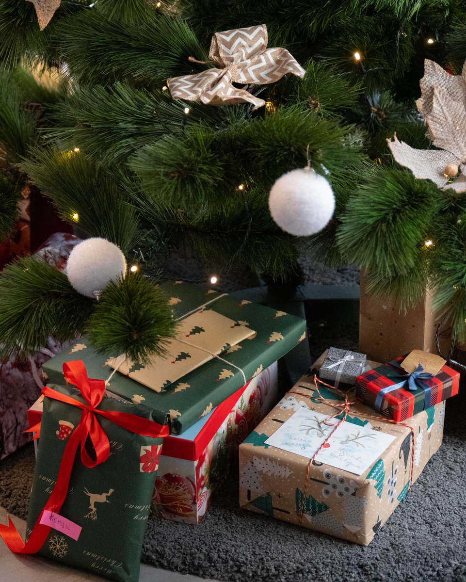 We_Are_eDesign's tweet image. It’s the most wonderful time at eDesign Interactive,🎄
With holiday cheer and colleagues so creative.🎶
A sprinkle of Christmas magic and gifts to share—🎁
Here are a few snapshots from our festive affair! 😉

#ChristmasParty #MerryAndBright #HappyHolidays #DigitalAgencyVibes