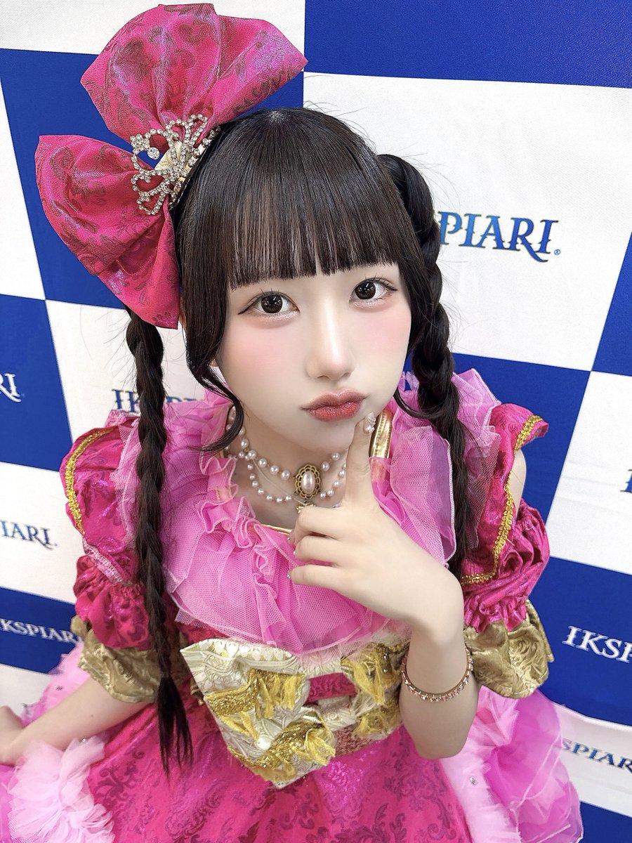 イクスピアリでアイドルがライブしてた > ̫ <💫