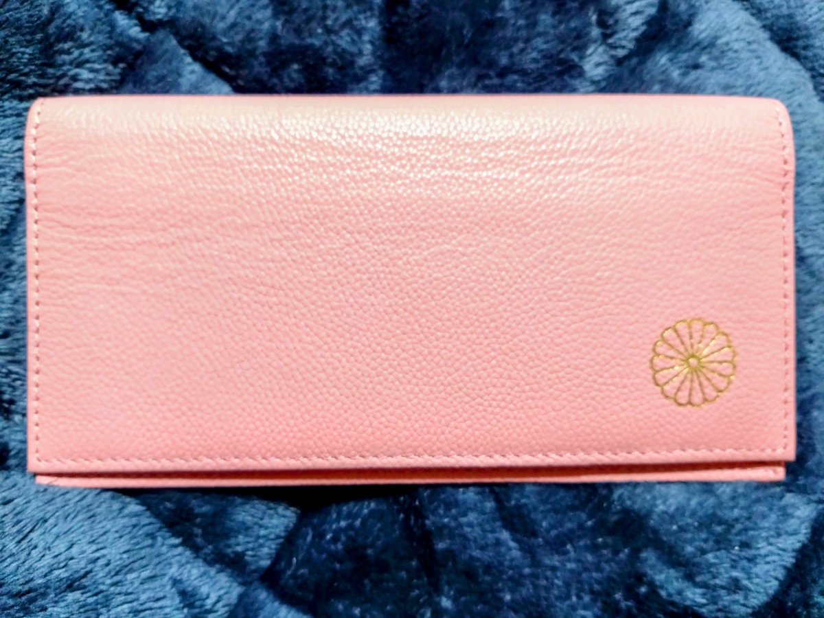 今年は凄まじいムーブメントらしいですね、皇居の販売所へ長蛇の列