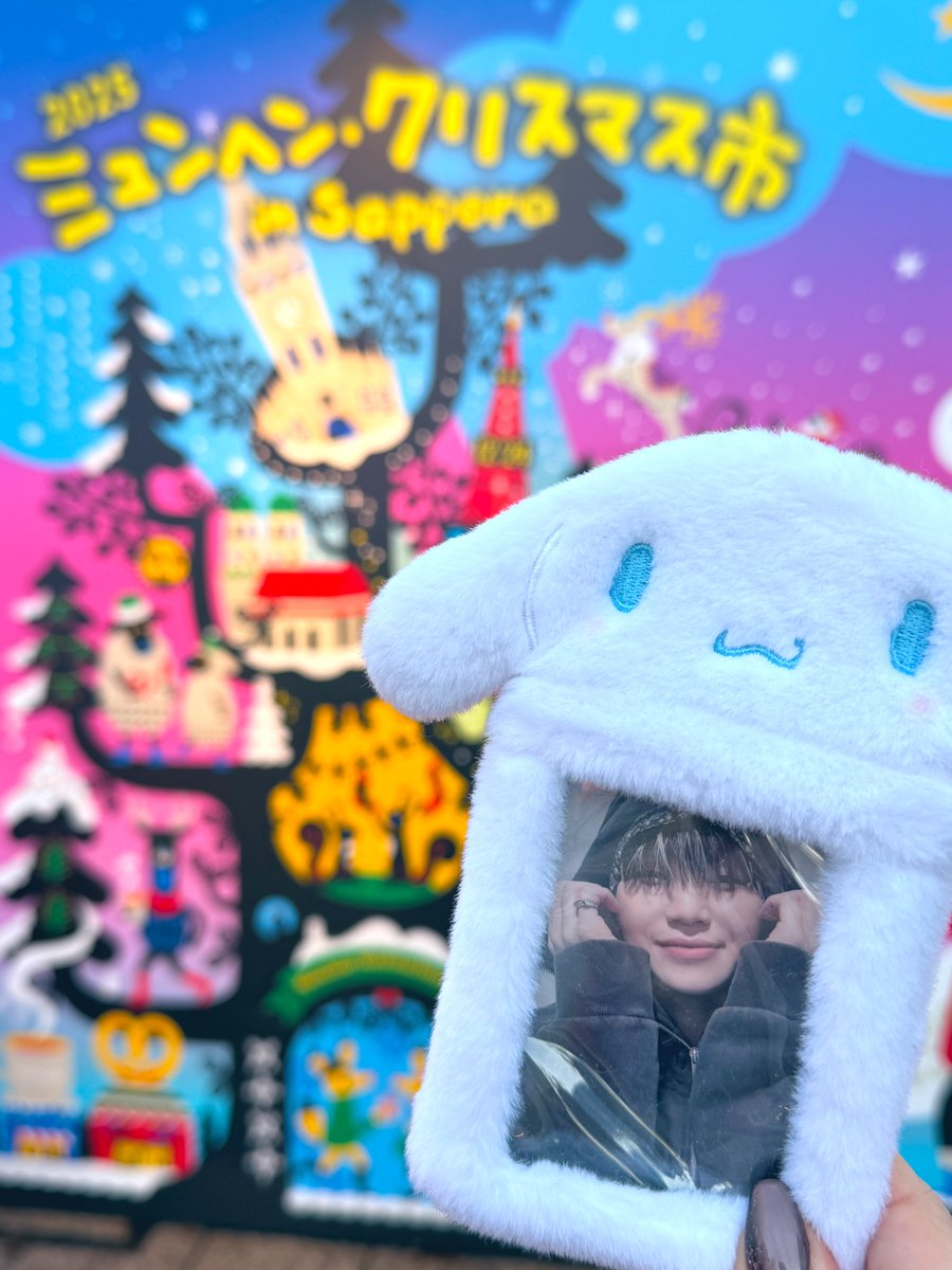 SVT_17_J4's tweet photo. なんかコミュニケーション取らないとTLから消えるらしいから誰にも見られず流れて行くだろうけどわたしは至ってげんきです！

こないだミュンヘンクリスマス市に行ってたよ🎄
プレッツェル🥨のメープルがけがまあ美味くてな…
あのアーモンドも大量に買ったし🐷を極めつつある https://t.co/dwEVYx0G8Y