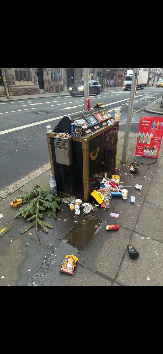 phildowie's tweet photo. While the majority of our councillors continue their virtue signalling circus, Belfast continues to be an absolute shithole. https://t.co/5WCECYindH