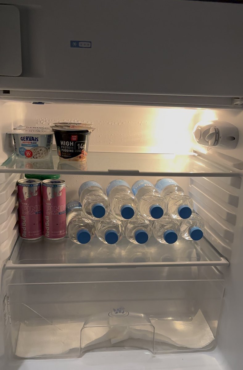 cokezerolver's tweet image. I am locked in. I’m in the trenches. I’m getting skinny.