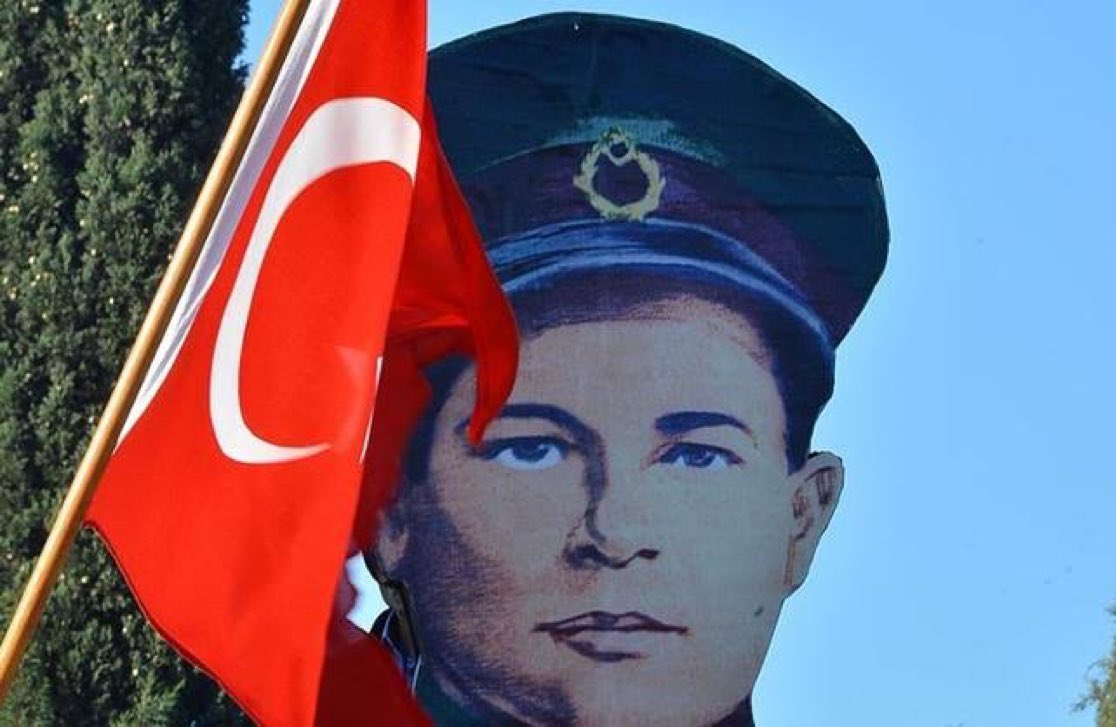 Gericiliğe ve yobazlığa karşı savaşımızda Genç Cumhuriyetin yiğit neferi Şehit Öğretmen Asteğmen Kubilay'ın aziz hatırasına saygıyla...