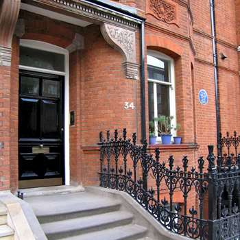 Discover🌻Bedford Park🌻with the young WB Yeats📱 tweet media