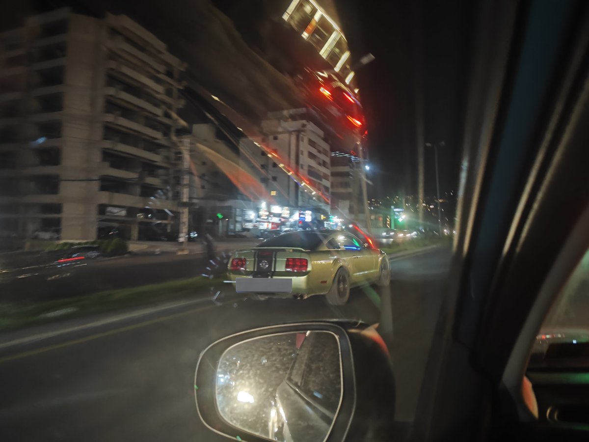 من سلسلة سيارات ما معها أضوية، يعني حادث waiting to happen.
سيارات جديدة ولو الله شي بلا ولا ضو وراني، شي بضو واحد.
ضروري يرجع الميكانيك (بس بدون ذلّ المواطن) 
<a href="/mopwleb/">Ministry of Public Works and Transport - Lebanon</a> <a href="/MOIM_Lebanon/">وزارة الداخلية والبلديات اللبنانية</a> 

رجاءً رجاءً رجاءً شيّكوا انه كل أضويتكن (خاصة ضو الفرام) شغالين طبيعي. وكلهم يعني كلهم