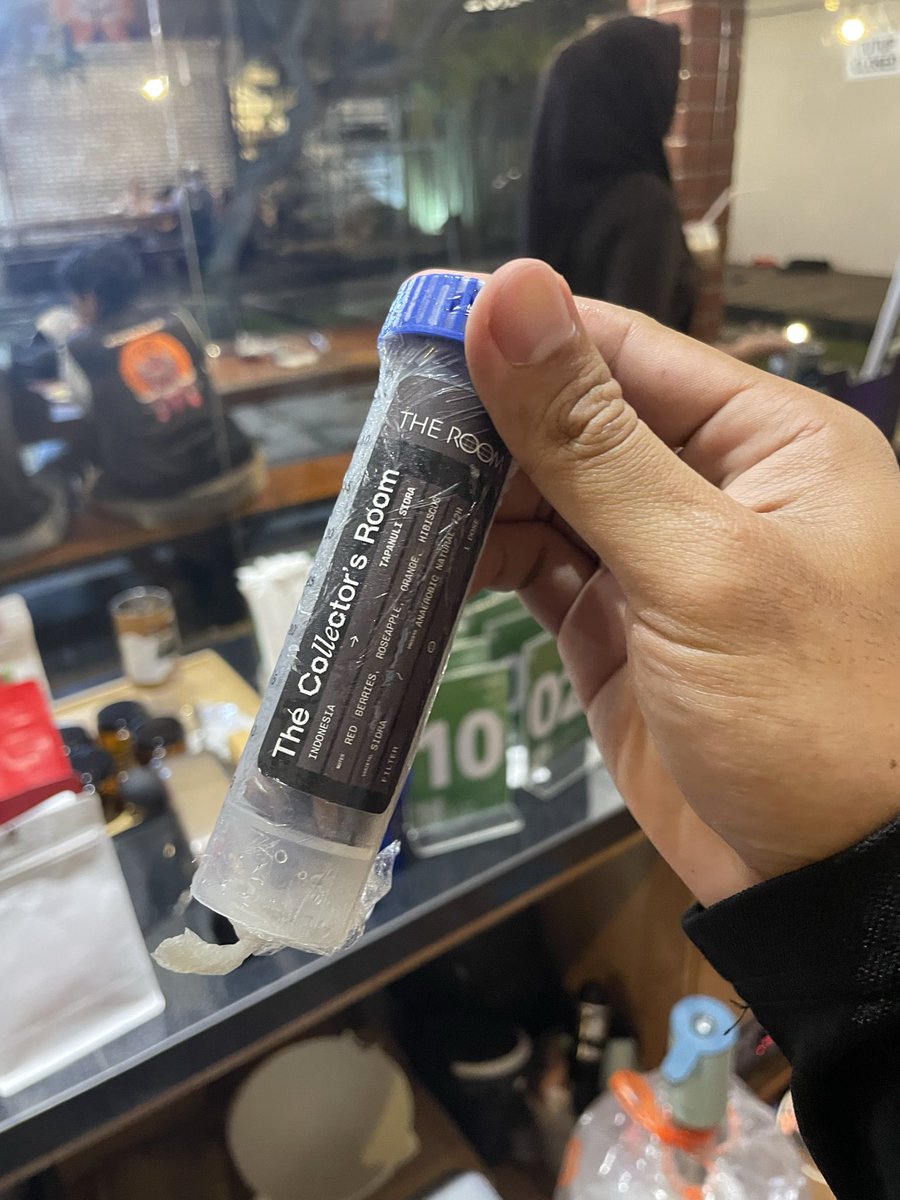 morphoww's tweet image. Dikit” ngopi