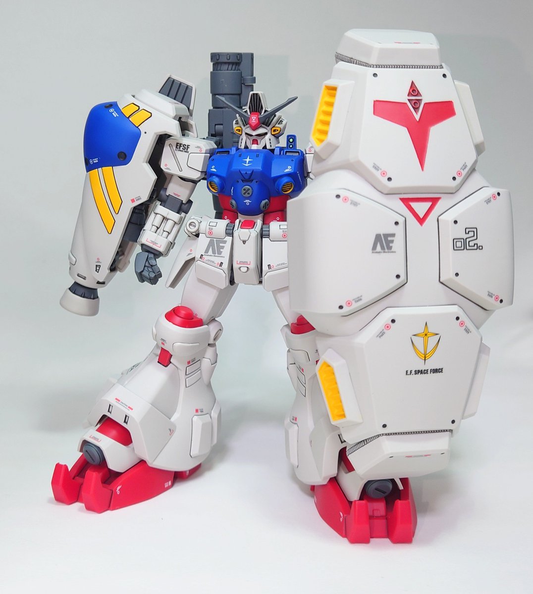 [HGUC ガンダムGP02A サイサリス]
写真撮り直りました。
1号機同様しっかり塗り分けてデカール貼って仕上げました。
シールドの保持力はガッチガチに強化してます。
#ガンプラ好きと繋がりたい 