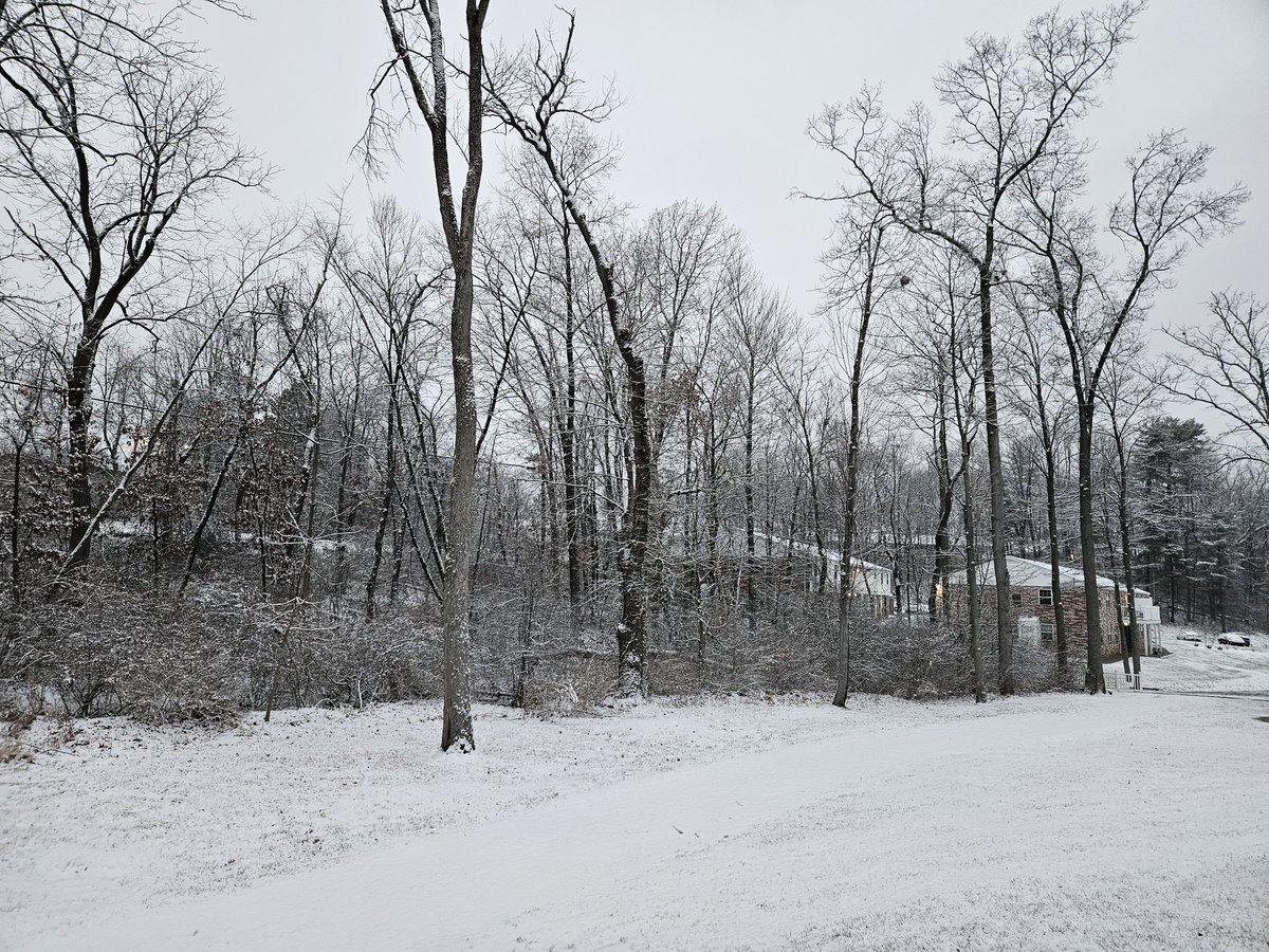 P_SimmsWX's tweet image. Nice coating of snow from Toftrees this morning! #PAwx