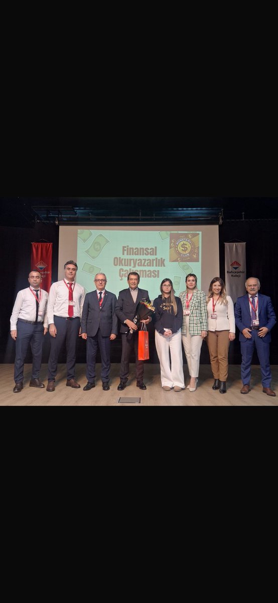 Kariyer Günleri etkinliğimiz kapsamında, kurucumuz Osman Zeki ÖZGER lise öğrencilerimizle biraraya gelerek finansal okur yazarlık üzerine mesleki deneyimlerini ve öngörülerini paylaştı. Öğrencilerimiz adına yol gösterici bir söyleşi gerçekleşti.

<a href="/bahcesehir_k12/">Bahçeşehir Koleji</a> <a href="/osmanzekiozger/">Osman Zeki Özger</a>