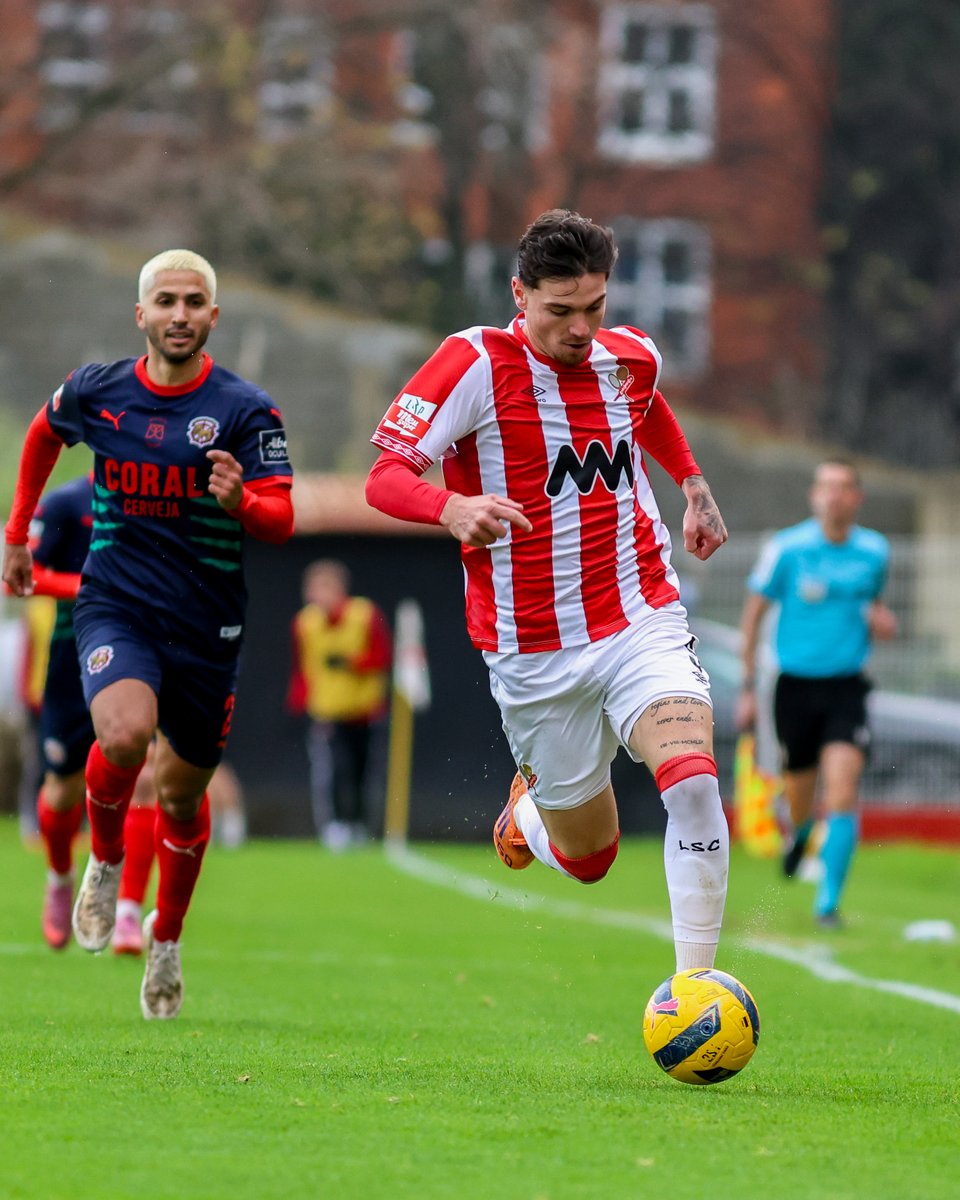 leixoessad's tweet photo. 𝗚𝗼𝗹𝗼𝘀 𝗲 𝗺𝘂𝗶𝘁𝗼 𝐀𝐃𝐍 𝗟𝗲𝗶𝘅𝗼̃𝗲𝘀 ⚔️⚽️
25 jogos oficiais, 10 golos, duas assistências e muita 𝗴𝗮𝗿𝗿𝗮, 𝗱𝗲𝗱𝗶𝗰𝗮𝗰̧𝗮̃𝗼 𝗲 𝗽𝗿𝗼𝗳𝗶𝘀𝘀𝗶𝗼𝗻𝗮𝗹𝗶𝘀𝗺𝗼. Simplesmente, Bica 👌🤩
𝑉𝑎𝑚𝑜𝑠 𝑝𝑜𝑟 𝑚𝑎𝑖𝑠, 𝑩𝒊𝒄𝒂! 🤜🤛
#ArmadaDoMar • #Bica https://t.co/19IaD9CFPn