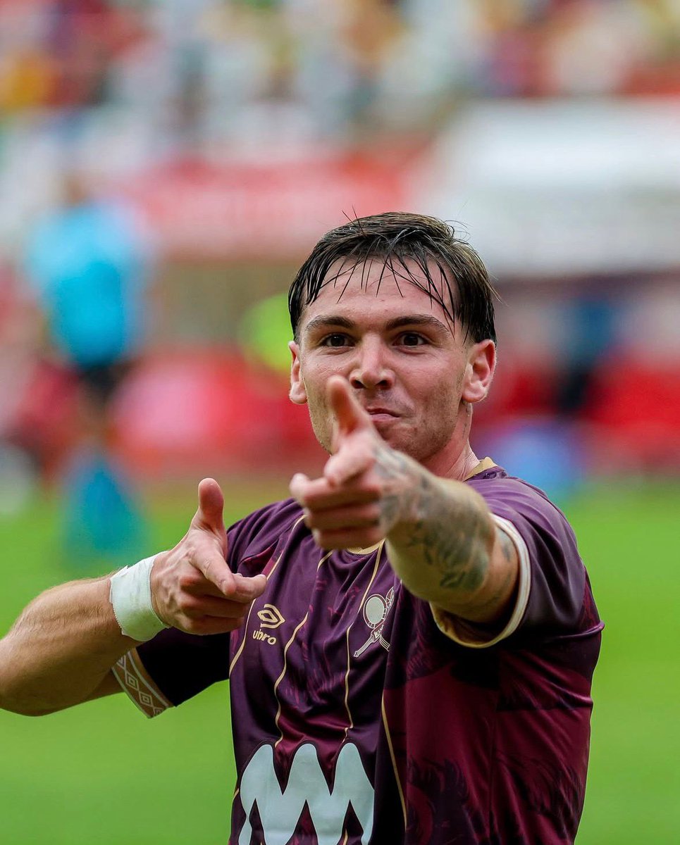 leixoessad's tweet photo. 𝗚𝗼𝗹𝗼𝘀 𝗲 𝗺𝘂𝗶𝘁𝗼 𝐀𝐃𝐍 𝗟𝗲𝗶𝘅𝗼̃𝗲𝘀 ⚔️⚽️
25 jogos oficiais, 10 golos, duas assistências e muita 𝗴𝗮𝗿𝗿𝗮, 𝗱𝗲𝗱𝗶𝗰𝗮𝗰̧𝗮̃𝗼 𝗲 𝗽𝗿𝗼𝗳𝗶𝘀𝘀𝗶𝗼𝗻𝗮𝗹𝗶𝘀𝗺𝗼. Simplesmente, Bica 👌🤩
𝑉𝑎𝑚𝑜𝑠 𝑝𝑜𝑟 𝑚𝑎𝑖𝑠, 𝑩𝒊𝒄𝒂! 🤜🤛
#ArmadaDoMar • #Bica https://t.co/19IaD9CFPn