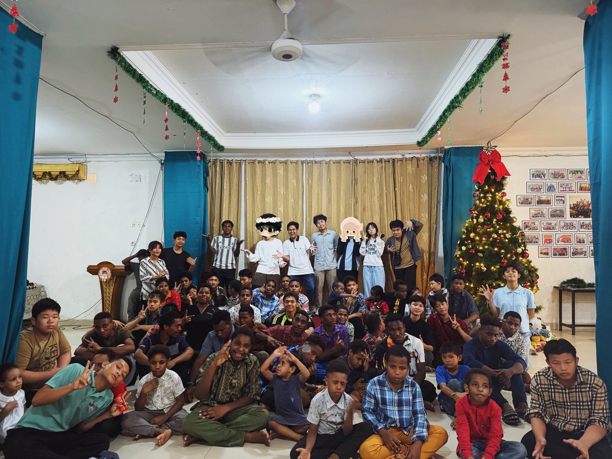 Today I got to visit an orphanage with my roblox developer friends and do a little charity together 💖✨ #ROBLOX #RobloxDev #robloxindonesia