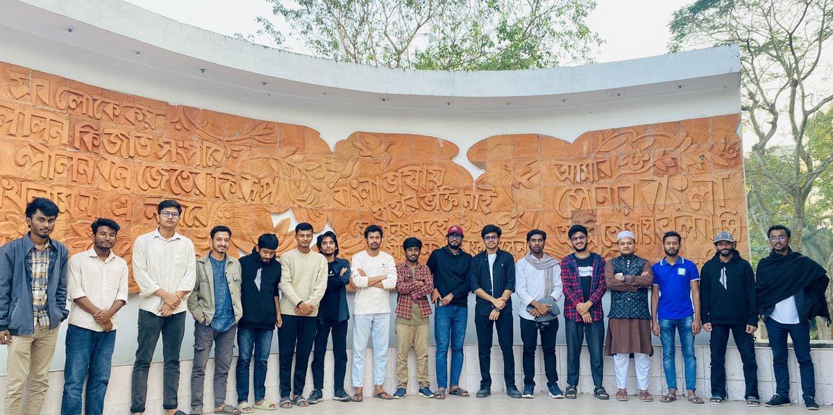 Across the nation, our institute is igniting minds and nurturing a deep love for learning. Guided by the values of wisdom, reflection, and truth, we’re creating spaces—both in classrooms and online—where curiosity thrives and knowledge flourishes.  Whether in bustling cities or