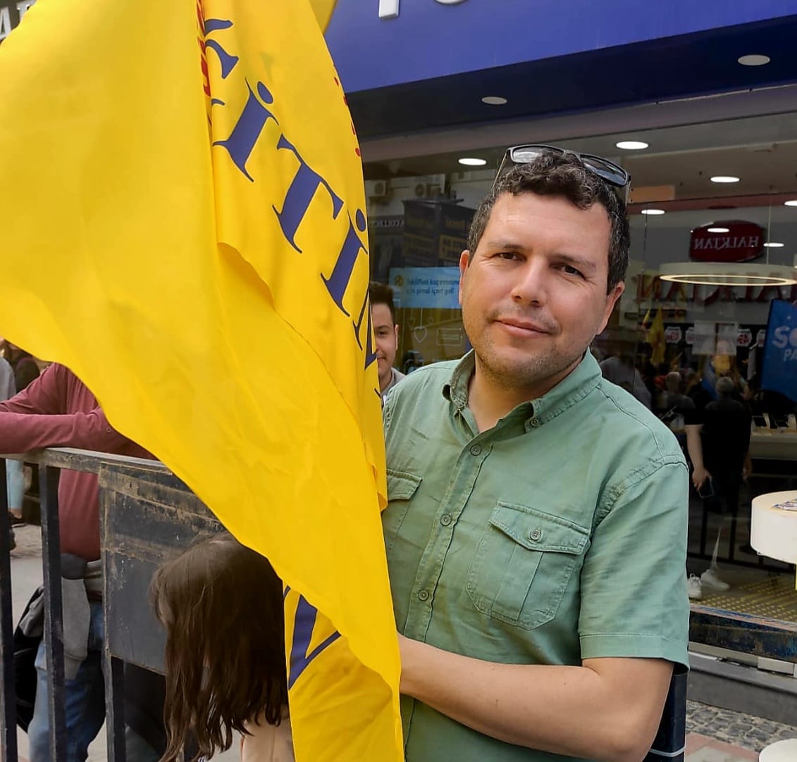 Barış İçin Akademisyenler bildirisine imza attığı için KHK ile Ankara Üniversitesi'nden ihraç edilen önceki dönem Şube başkanımız  Mutlu Arslan, mahkeme kararıyla göreve iade edilmişti. Kararı Danıştay tarafından da onaylanmıştır. Tüm hocalarımız dönene kadar mücadelemize devam