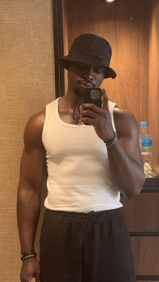ayo__deji__'s tweet photo. https://t.co/ADMx5lx9NR