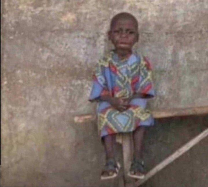 Owo_labi02's tweet image. I wish I was a girl, no brain just making wrong decisions and blame man💔