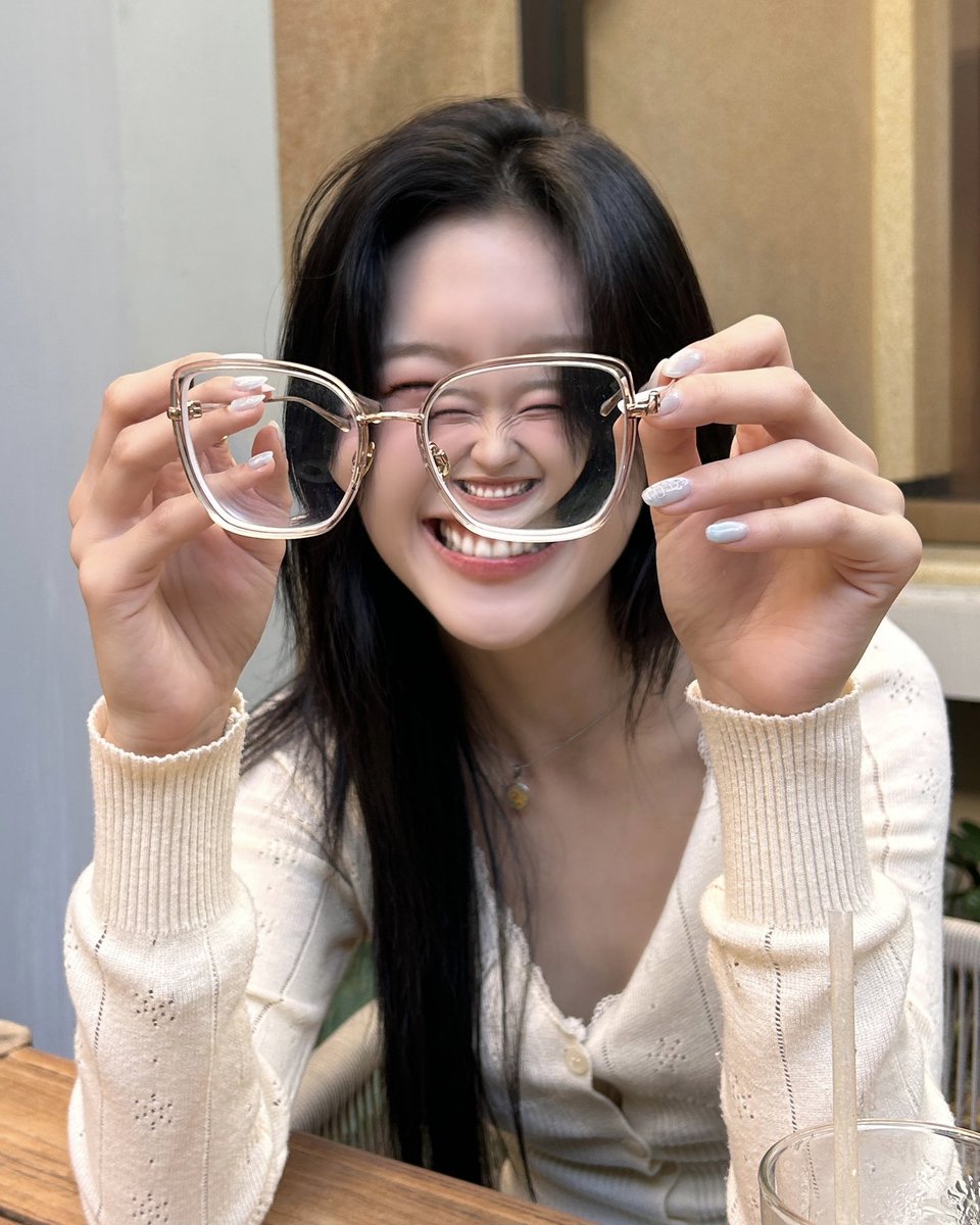 สาวคาเฟ่กลับมาละจ้า