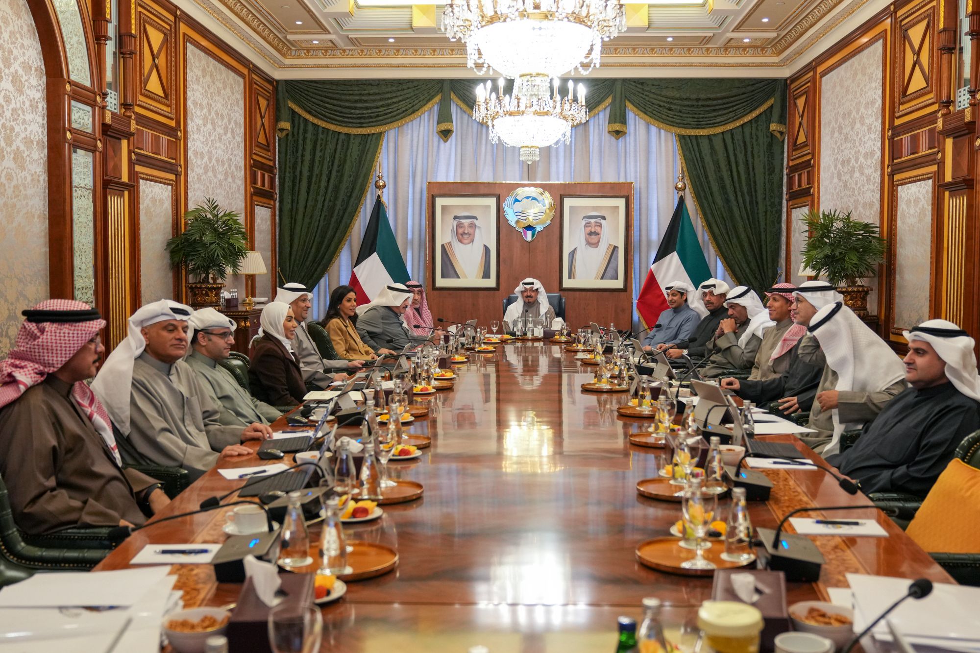 رئيس الوزراء: مشروع ميناء مبارك الكبير أحد مرتكزات التنمية الاقتصادية بـ الكويت. مجلس الوزراء عقد اجتماعه الأسبوعي برئاسة العبدالله. العبدالله أكد أنه يُعزز دور البلاد في حركة التجارة الإقليمية والدولية ويستهدف تحقيق التكامل اللوجستي 