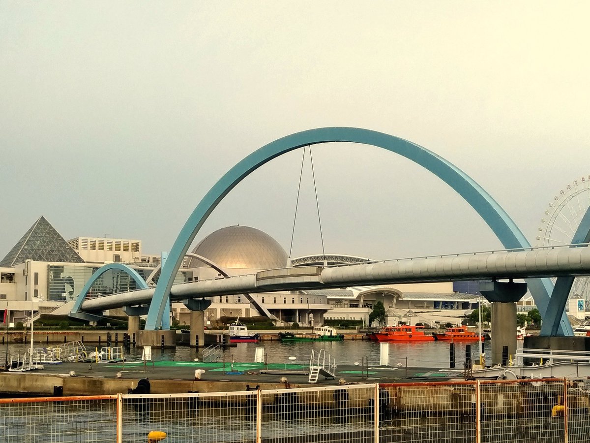 知ってた😅あの丸い建物だよね📷たまたま写真撮ってたよなんでだろう