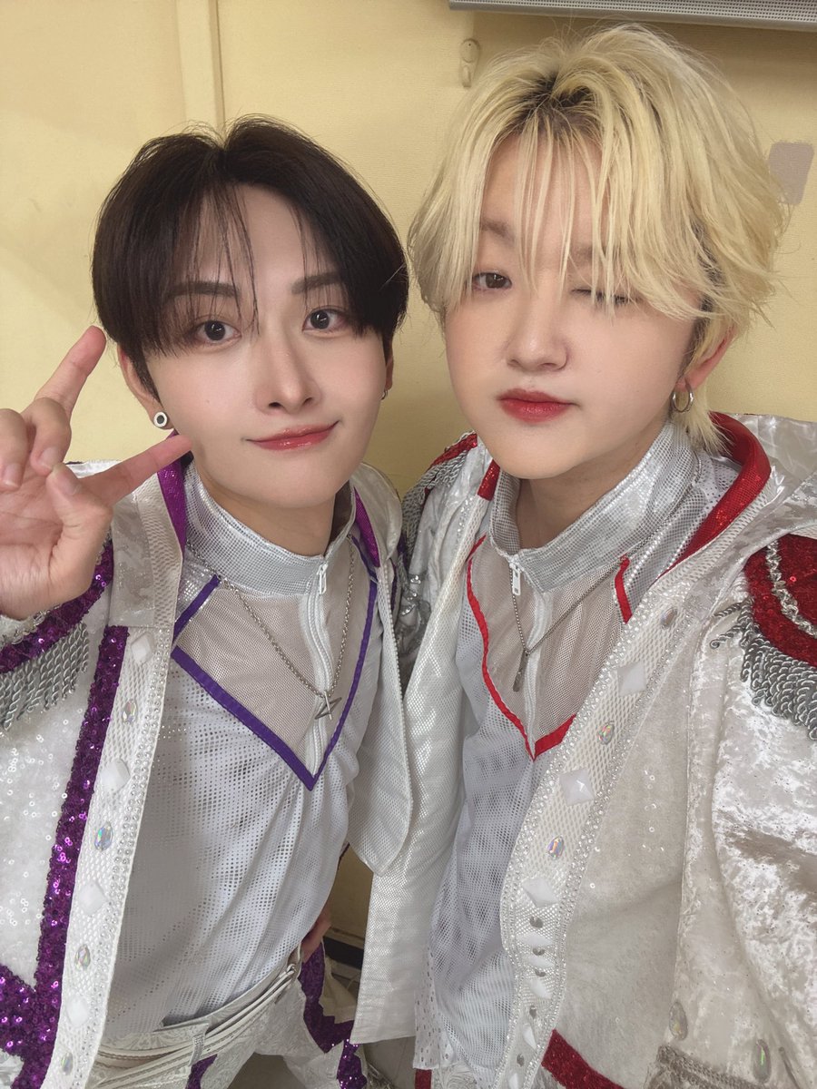Sasser_33's tweet photo. Sasser feat.Takkun X'mas LIVE 2025
ありがとうございました！❤️💜

久しぶりのささたくでした✨

2人でプチ打ち上げ中🍻 https://t.co/lEISAubmdT