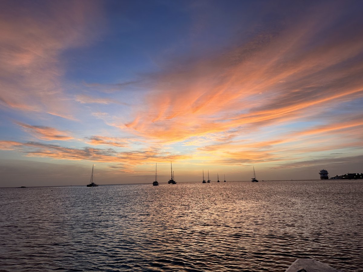 FlyPJets's tweet image. Where is your next travel destination?

flypji.com | #privatejets #flyprivate #privatefly #destination #sunset #jetcharter #charter #jets