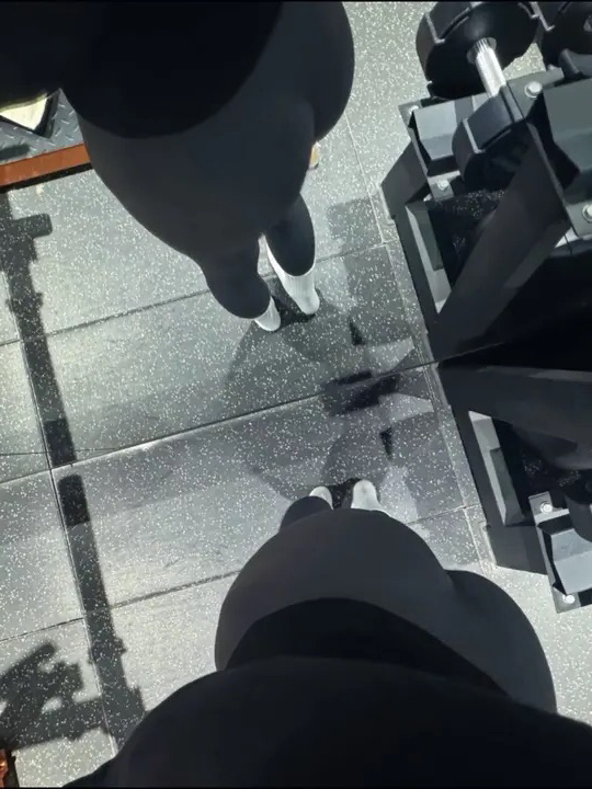 Booty0lover's tweet photo. 这样看是不是更翘？ https://t.co/Ddq5GVzIJG