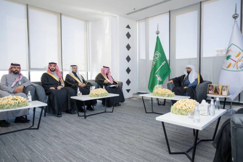 رئيس ديوان المظالم يطّلع على سير العمل بمحكمة التنفيذ الإدارية بالرياض ضمن المتابعة المستمرة لأعمال المحاكم 