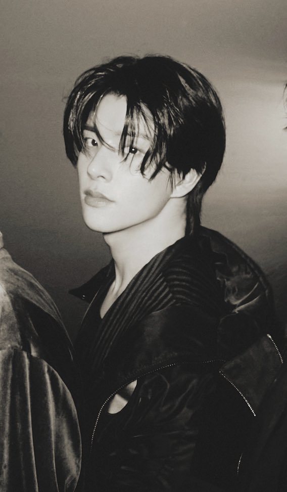 heartis_jake's tweet image. 90s heartthrob coded