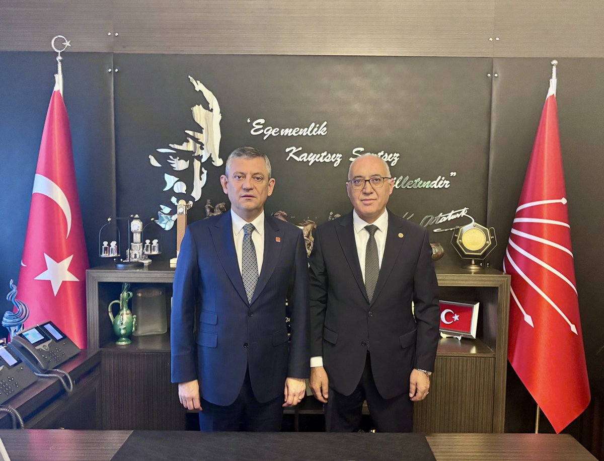 📍TBMM

Genel Başkanımız Sayın Özgür ÖZEL (<a href="/eczozgurozel/">Özgür Özel</a> )’i meclisteki makamında ziyaret ettim, taziyelerimi iletip, gündemle ilgili değerlendirmelerde bulunduk...