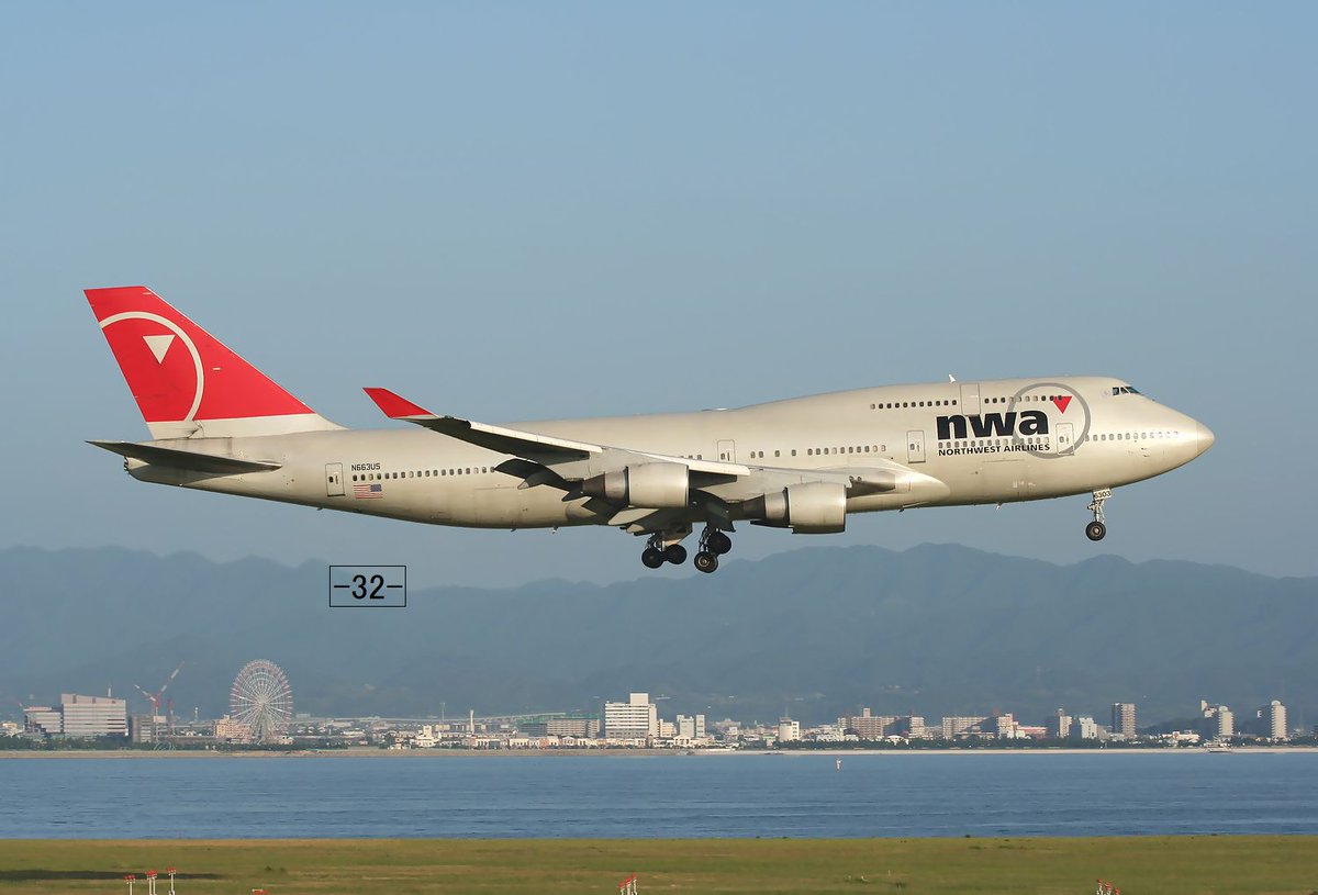 ノースウエスト航空 Northwest Airlines N663US Boeing 747-451 関西