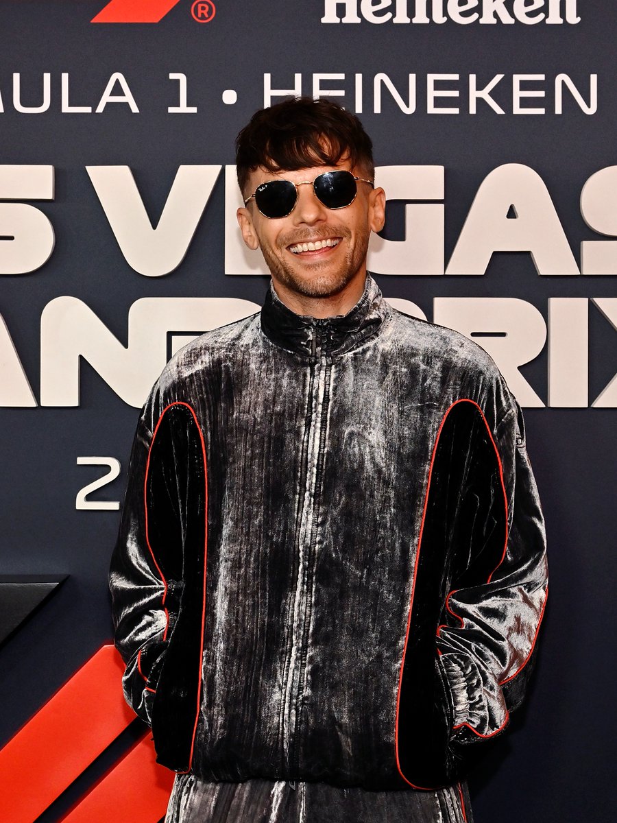 MTV's tweet image. Why, yes! I will be forcing my entire family to sing Happy Birthday to @Louis_Tomlinson at our Christmas Eve gathering 🗣️