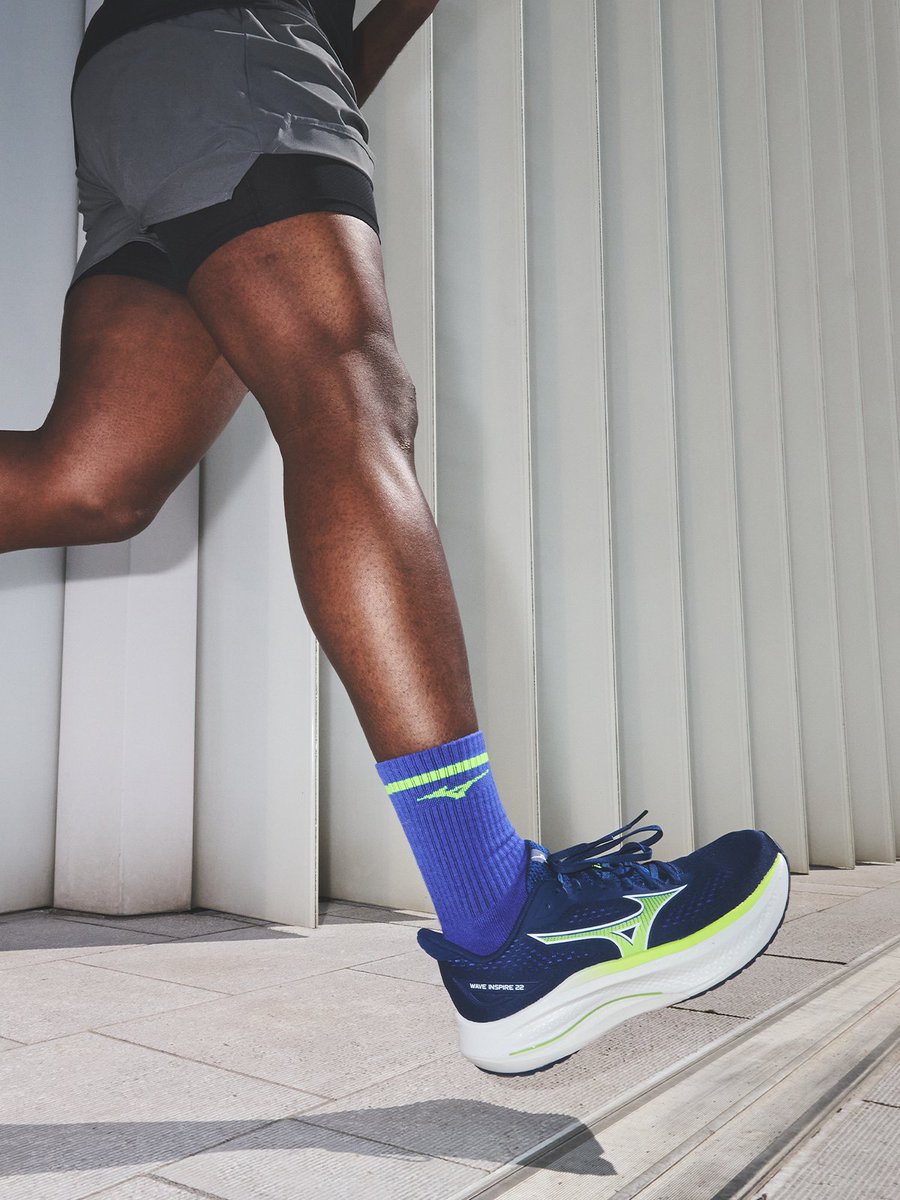 Step into stability with the Mizuno Wave Inspire 22. 🏃‍♂️💨 Shop now: ow.ly/m2wv30sSalM