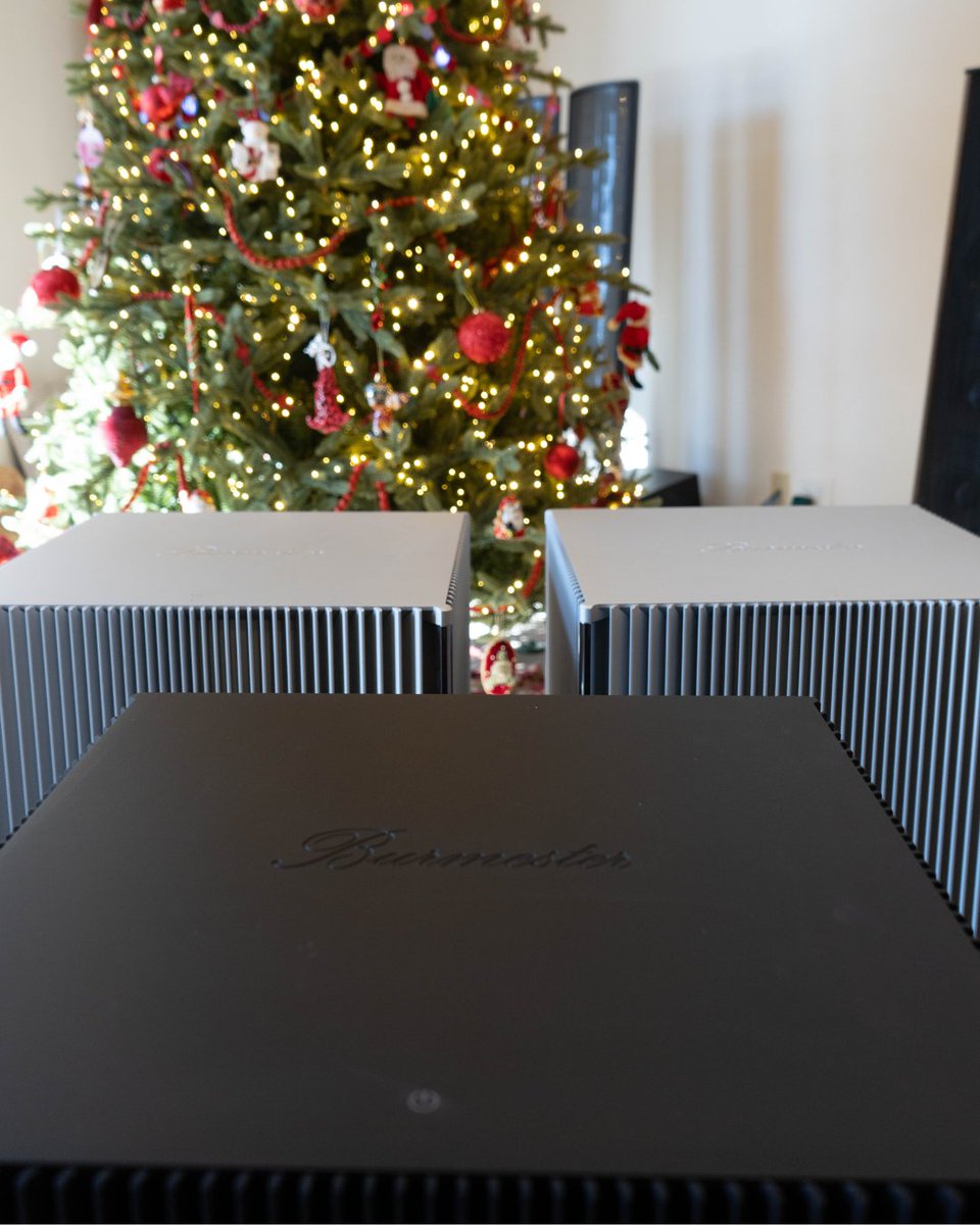 lmchomeent's tweet photo. Christmas came early at LMC 🎄✨
Burmester’s new 259 Power #Amplifier prototypes are here—available for a limited time in our #Scottsdale showroom. 🎁
Powerful. Refined. Unmistakably #Burmester.
#audiophile #hifi #stereo #hifiaudio https://t.co/NjPITW0lbH