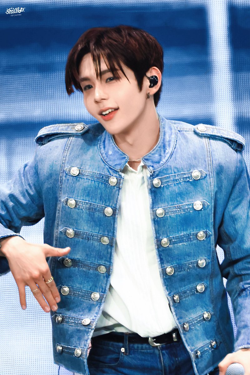 251213 MUSIC BANK GLOBAL FESTIVAL luckylucky✌🏻✌🏻 #RIIZE