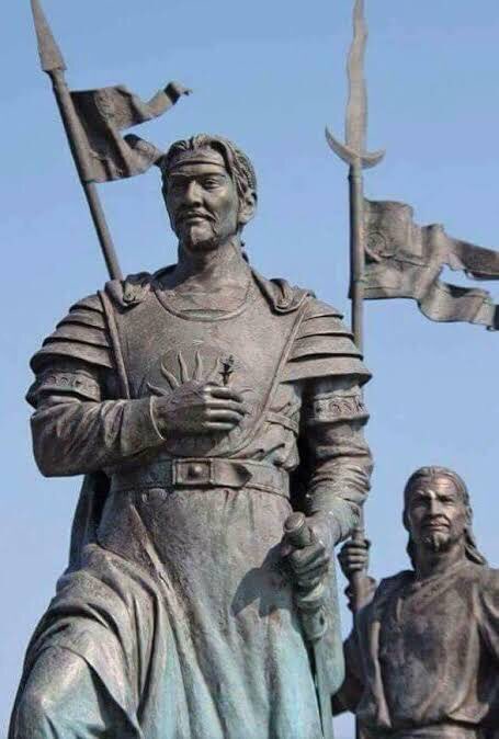 “Bir Devlet sınırları kadar değil, 
ihanete verdiği ceza kadar büyüktür.”

💬 Hun İmparatoru Attila