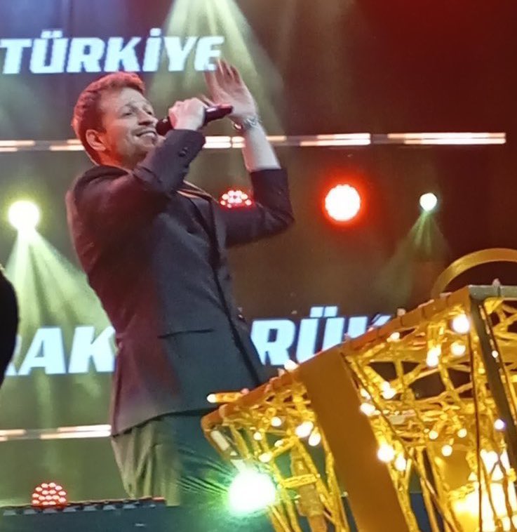 sarki soylerim ama once bi sartim var