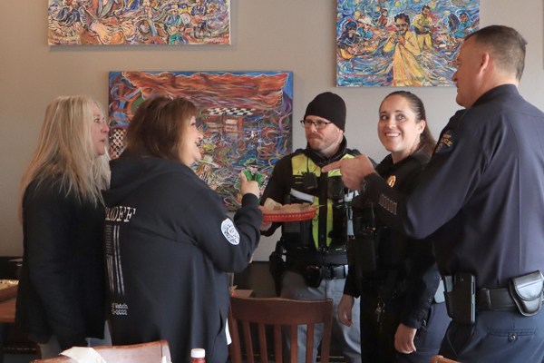 WheatRidgePD's tweet photo. Thanks to everyone who swung by Rolling Smoke BBQ for our #CopsintheCommunity event this month. We are planning another event at the Starbucks on W 38th Ave. & Wadsworth in January (more details coming soon).
Shoutout to Daniel Orr with https://t.co/44VYDYHo69 for the photos! https://t.co/GbaQl0NpHY