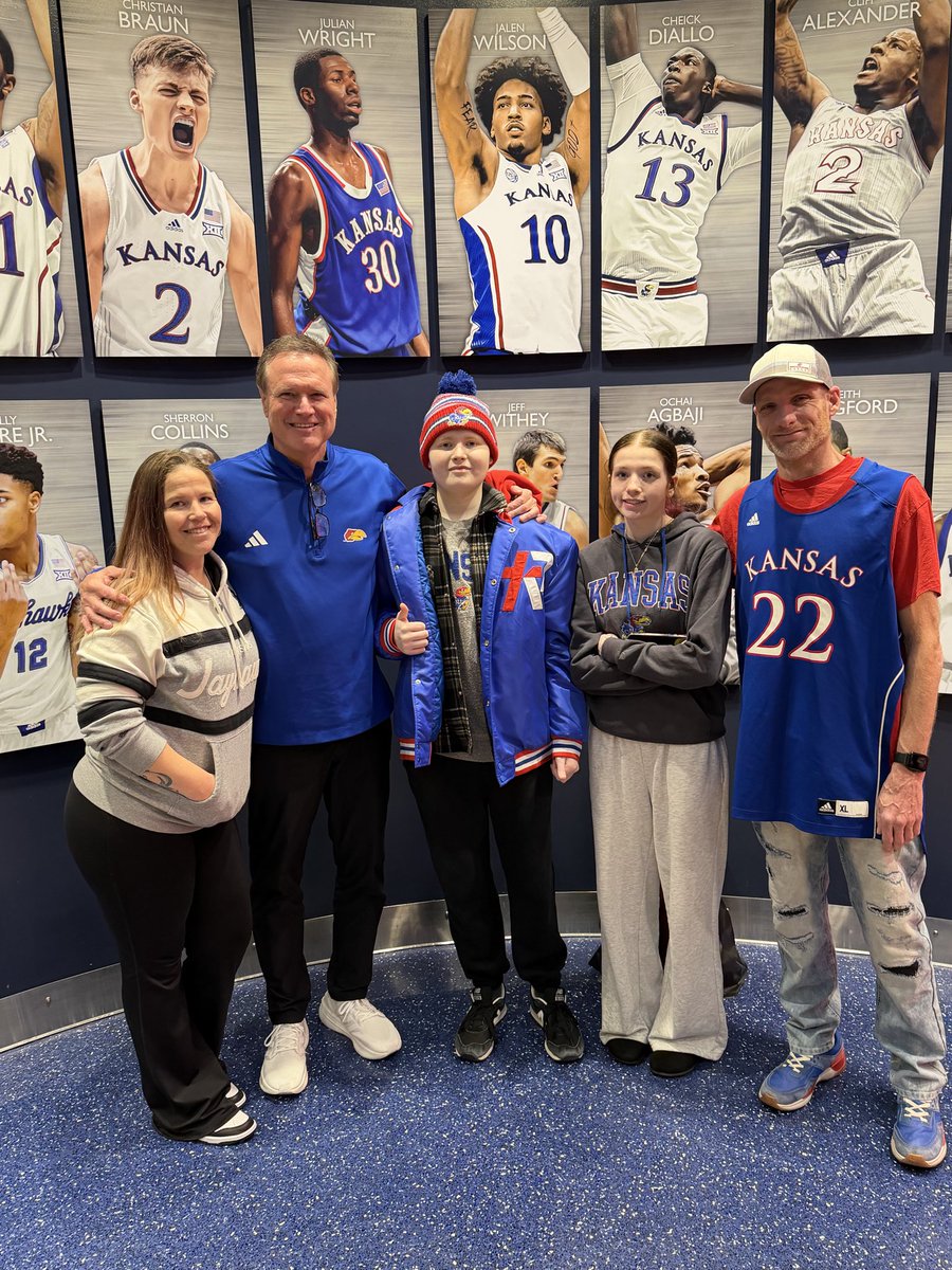 BHanni's tweet image. “It is more blessed to give than to receive.” Those sacred words ring loud &amp;amp; true year round, but resonate even more during this Season of Giving. Last night @kohl_rosario brought them to life with a gesture that filled my heart with pride and gave one young fan a memory (and…