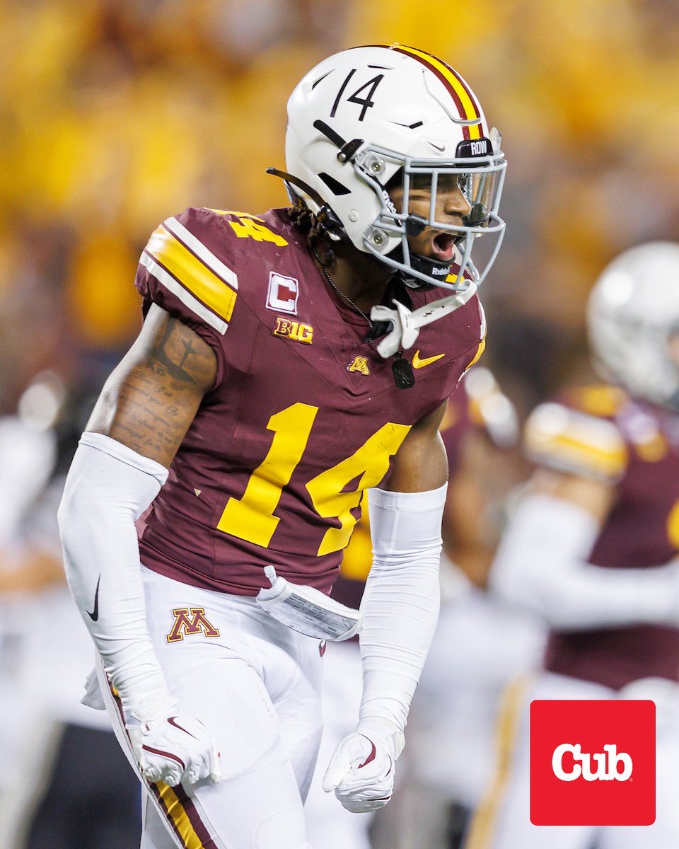 DTAthletes's tweet photo. 🌵 🏈Rate Bowl bound 🏈🌵 

@kerrybrown_1 is all in—ready to battle right after Christmas and coming back to wear Maroon &amp; Gold for the 2026 season 〽️

Gopher @RateBowl content is presented by @CubFoods https://t.co/MBIEI6D6Jy