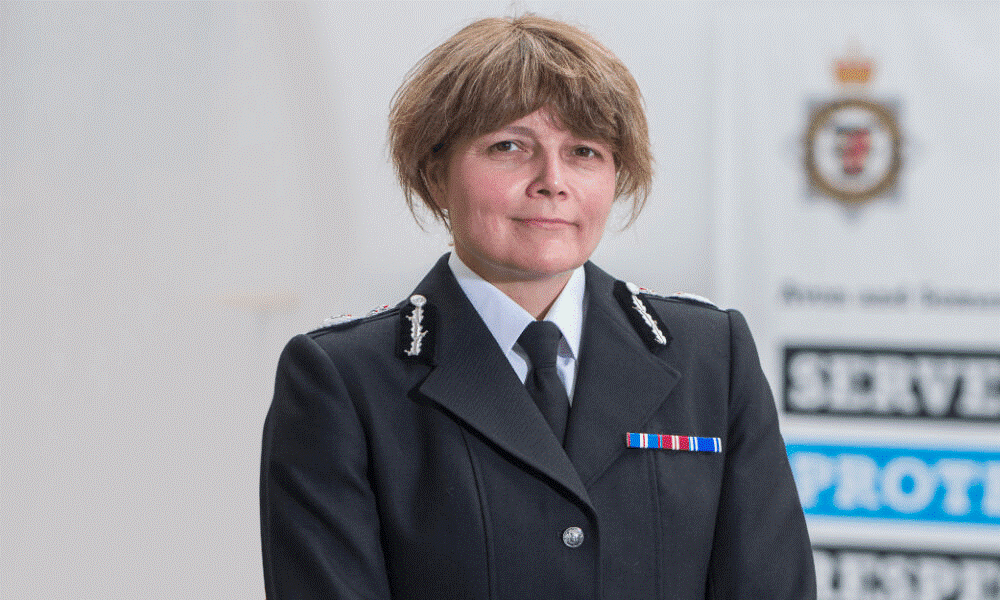 Suffragent_'s tweet image. This is Sarah Crew, Chief Constable of Avon and Somerset Police, who dropped all charges against Bob Vylan.

She previously vowed to arrest/prosecute anyone flying a UK flag, calling it racist. She's a lifelong Labour voter. 🇬🇧