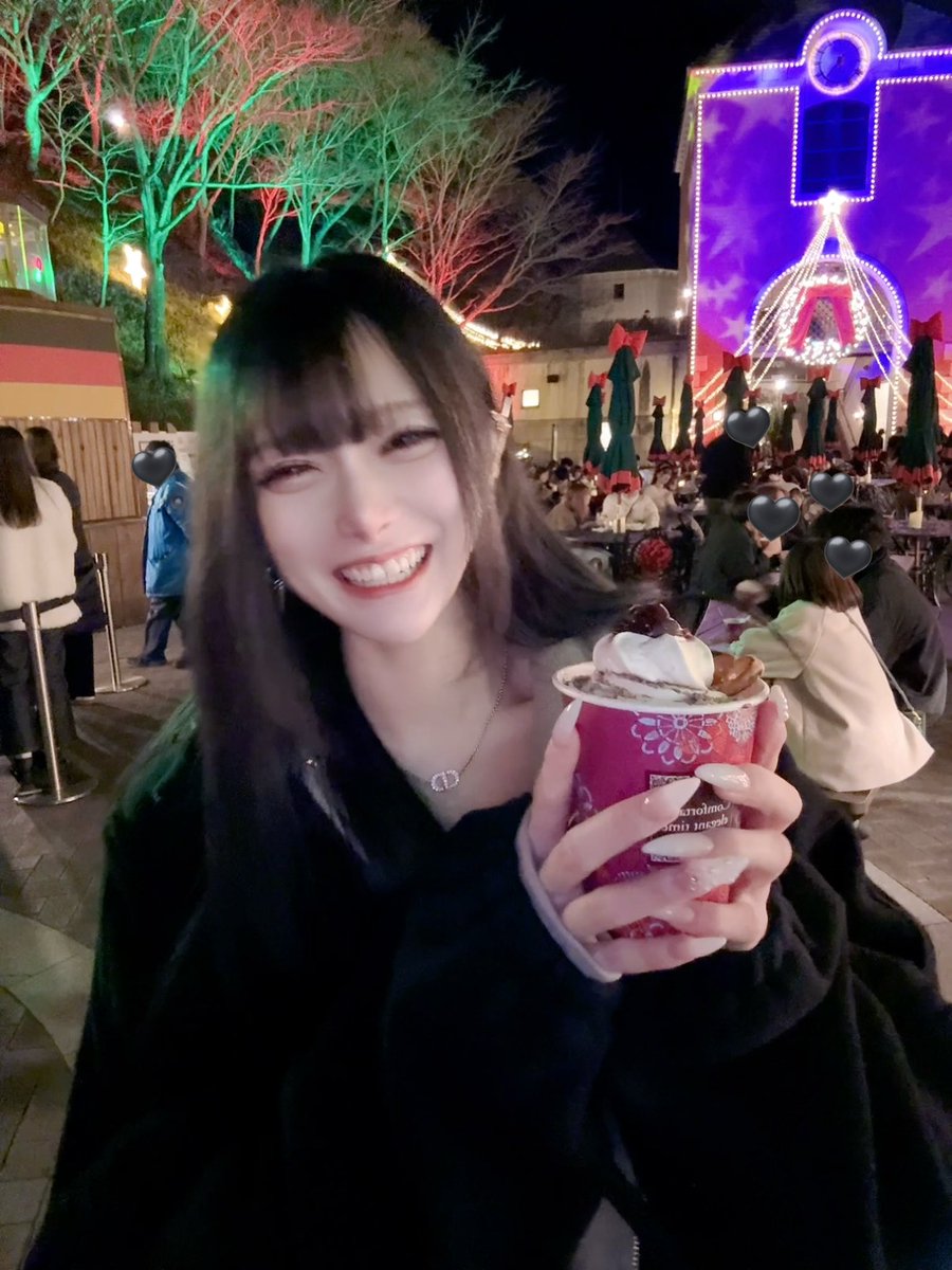 どこで写真撮っても人写るから
笑いすぎてる写真しかない