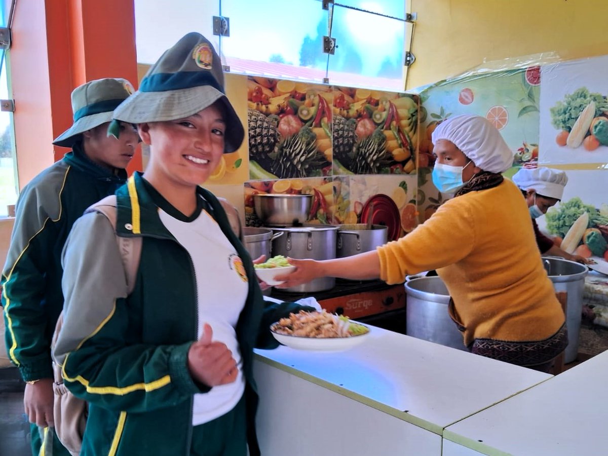 Midis_PNAEC's tweet photo. Más de 100 estudiantes de secundaria de la I. E. N.° 30428 Inca Pachacútec, en Julcán, provincia de Jauja (Junín) fortalecieron su aprendizaje y están listos para nuevos retos, gracias a los alimentos de Wasi Mikuna. #NotaDePrensa https://t.co/GNJhFfQLOV